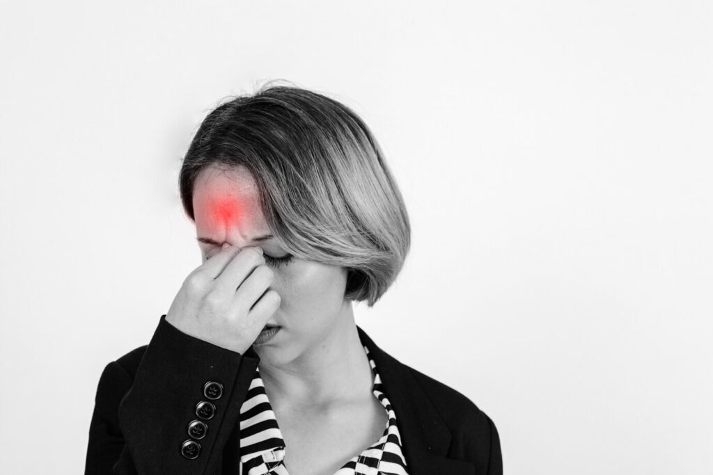 5 Urgent Headache Symptoms: Warning Signs & 7 Effective Treatments 3 Headache Symptoms